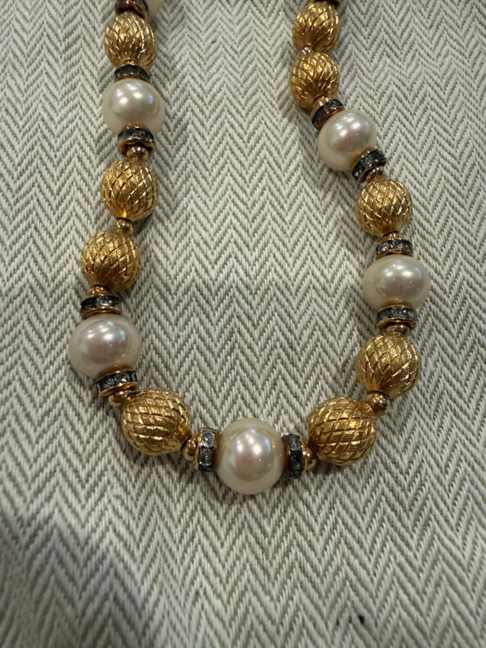 Christian Dior Gold and Pearl Beaded Necklace - Women's Jewelry - Picture 8 of 8